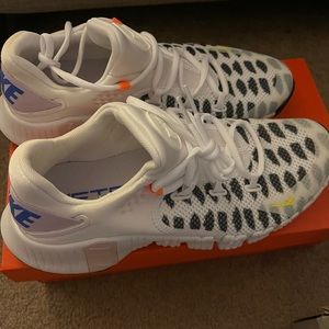 Brand NEW Never worn. Do not fit, Forgot about them looking to get rid of.